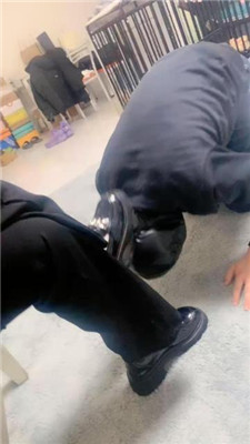 【蜜糖情侣】双S-跪舔脏鞋/骑狗背/耳光 艾彩调教库 第15张