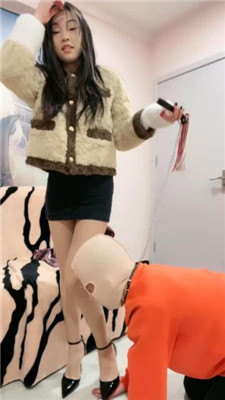 【cc.s】转胯/抽耳光/鞭打/清理高跟鞋/插嘴 艾彩调教库 第5张