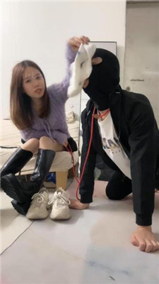 【珈瑶】闻白袜臭鞋/掐乳/清理长靴 艾彩调教库 第5张