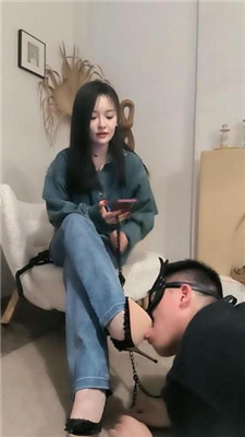 【安晴】反差暴力女友/提档/口水吐狗脸 艾彩调教库 第15张