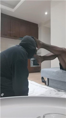 【左罗夫人】恶毒继母臭黑丝强迫舔 艾彩调教库 第4张