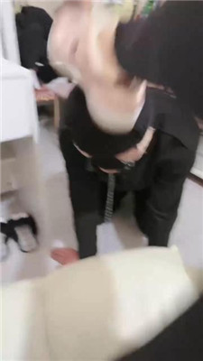 【小月牙】纹身女S-滴蜡/运动鞋踩虐/鞭打/脚喂食 艾彩调教库 第9张