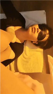 【米小唐】长靴踩虐/舔脏鞋发骚/喂口水 艾彩调教库 第12张