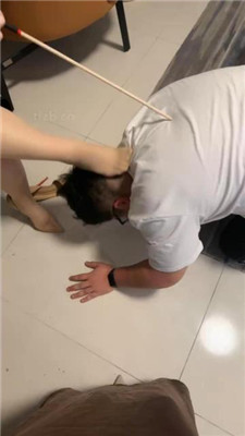 【江江】双S-闻舔臭脚丫/踩踏/提档转胯 艾彩调教库 第2张