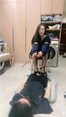 【小羊】小三被迫做我的母狗 艾彩调教库 第10张