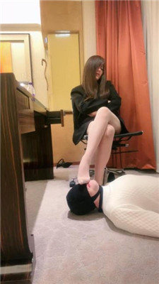 【琪琪大人】女老板用SM刑罚教育下属 艾彩调教库 第12张