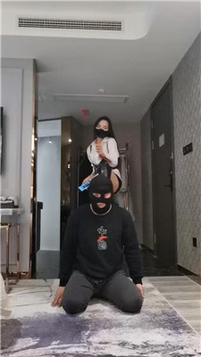 【皮皮】骑马转胯/长靴踩虐/sp/闻舔原味 艾彩调教库 第18张