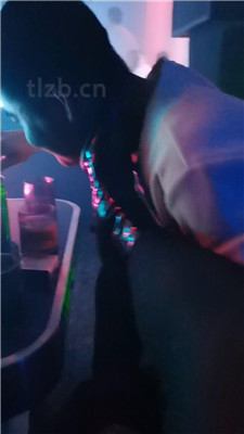 【乐姐】酒吧夜场的诱惑 艾彩调教库 第5张