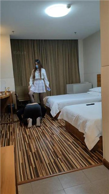 【可可妈妈】JK学生主-口嗨狗迟到被暴揍 艾彩调教库 第2张