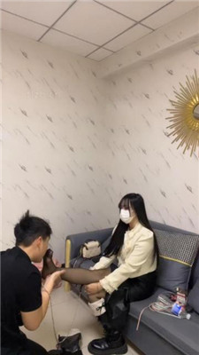 【草莓s】双S-清理长靴脏鞋底/骑马转胯/喝圣水混合物 艾彩调教库 第3张