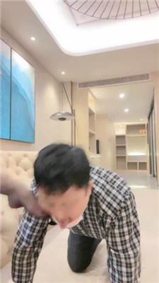 【倩倩啊】高跟美腿主播训狗 艾彩调教库 第15张