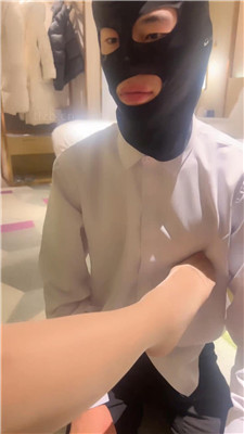 【喵主】口水吐脸/高跟肉丝舔/鞋跟插嘴 艾彩调教库 第14张