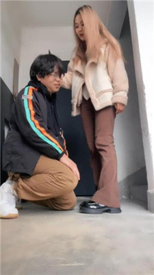 【素人挖掘机】开发混血素人楼梯间调我 艾彩调教库 第4张