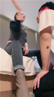 【沐阳大小姐】口球塞嘴-重度狂抽耳光/短靴提档 艾彩调教库 第3张