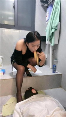 【伊诺】重口味-呕吐物强制喂 艾彩调教库 第6张