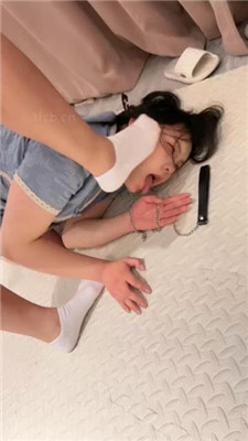 【橙宝】双母畜-奴下奴- 骑马/玉臀裸足底/白棉袜【上】 艾彩调教库 第12张