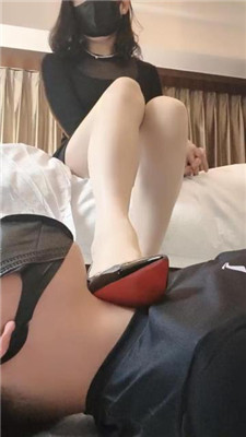 【米小唐】女神小姐姐诱导抖M做狗 艾彩调教库 第12张