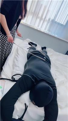 【芷镜小主】藤条重度狂抽鞭刑 艾彩调教库 第5张