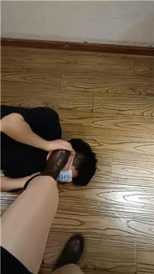 【梵高】开发大四素人S-肉丝长靴虐杀 艾彩调教库 第6张