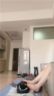 【不期而遇】高跟跺脸/长靴暴力踢踹/耳光挑战/闻原味 艾彩调教库 第9张