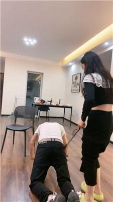 【七七】抽耳光/舔脏运动鞋/白袜脚捂脸/sp/转胯/掐乳 艾彩调教库 第7张