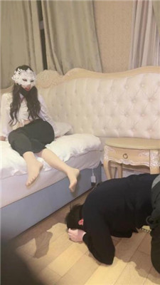 【妆主大大】绿帽老公伺候妻主就寝 艾彩调教库 第5张