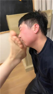 【司野】洛丽塔妹妹-皮鞋白袜诱惑抖M 艾彩调教库 第15张