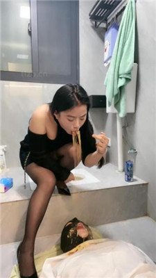 【伊诺】重口味-呕吐物强制喂 艾彩调教库 第9张