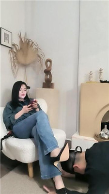 【安晴】反差暴力女友/提档/口水吐狗脸 艾彩调教库 第14张