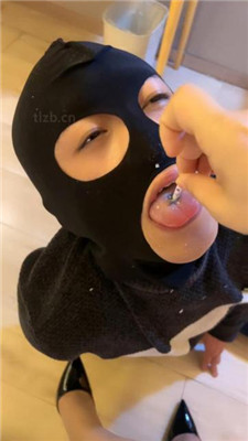 【喵主】高跟踩狗爪狗头/喂食/清理脏鞋底/鞋抽耳光/窒息 艾彩调教库 第10张