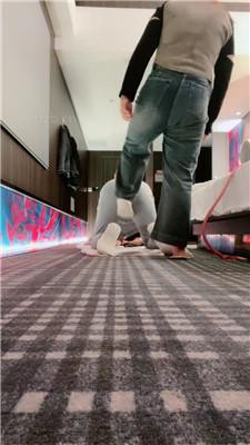 【小林小s】嘴叼白袜/清理运动鞋白袜/骑马转胯/掐乳 艾彩调教库 第7张