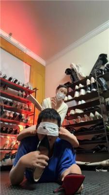 【倪梵】物化人体擦鞋器 艾彩调教库 第2张