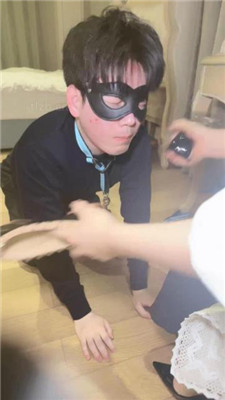 【妆主大大】绿帽老公伺候妻主就寝 艾彩调教库 第25张