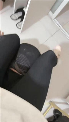 【小月牙】纹身女S-滴蜡/运动鞋踩虐/鞭打/脚喂食 艾彩调教库 第14张