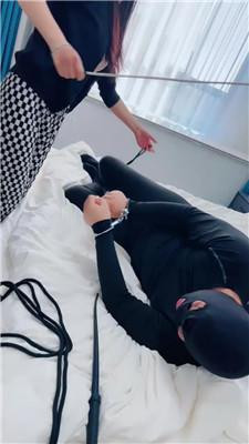 【芷镜小主】藤条重度狂抽鞭刑 艾彩调教库 第4张