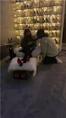【梓陌】母畜-奴就要跪着伺候 艾彩调教库 第4张