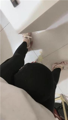 【小月牙】纹身女S-滴蜡/运动鞋踩虐/鞭打/脚喂食 艾彩调教库 第15张
