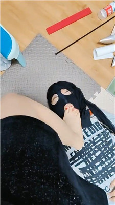 【平凡】开发学生狗-黑丝高跟/胯下辱/舔厕纸 艾彩调教库 第18张