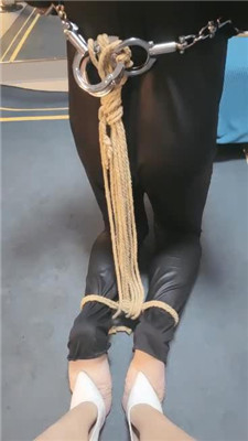 【东营天香百合】让奴体验被刑具囚禁虐的感觉 艾彩调教库 第8张