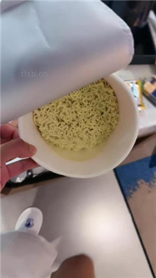 【爱丽丝】双主-狗继父的卑微伺候 艾彩调教库 第16张