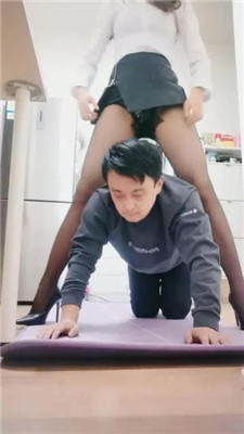 【羽薇】无能马奴受虐记 艾彩调教库 第6张