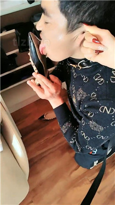 【刘二狗】沦为金融白领的擦鞋工具 艾彩调教库 第8张