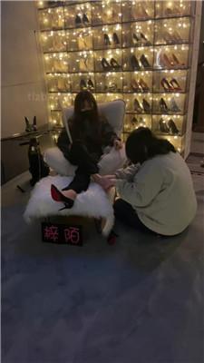 【梓陌】母畜-奴就要跪着伺候 艾彩调教库 第5张