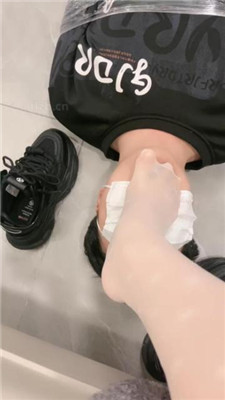 【九莲】舞蹈生全体重虐地毯狗 艾彩调教库 第18张