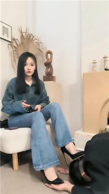 【安晴】反差暴力女友/提档/口水吐狗脸 艾彩调教库 第2张