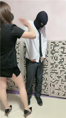 【清雅】女老板高跟暴力虐打西装狗-HD绳艺资源网