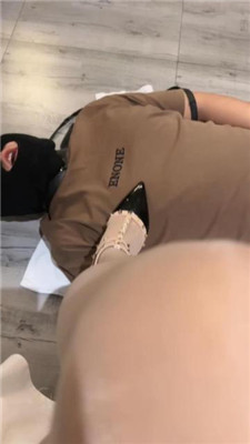 【晓雅】铆钉高跟玩虐/耳光/牵狗链/胯下辱 艾彩调教库 第15张
