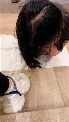 【米开朗】母畜-舔运动鞋白袜/踩踏喂食/当脚垫/sp 艾彩调教库 第11张
