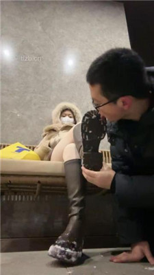 【汐言】雪地踩完回来让狗舔鞋 艾彩调教库 第7张