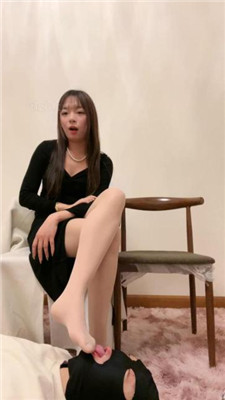 【静静香】双S-美腿诱惑踩脚垫狗【上】【双视角版】 艾彩调教库 第10张